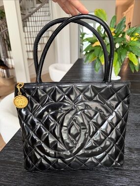 Authenticated CHANEL Black Quilted Patent Leather Tote with Gold CC Medallion